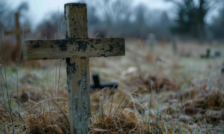 Vecteezy old wooden cross in a misty cemetery 47344271 62362335361461196474.jpg