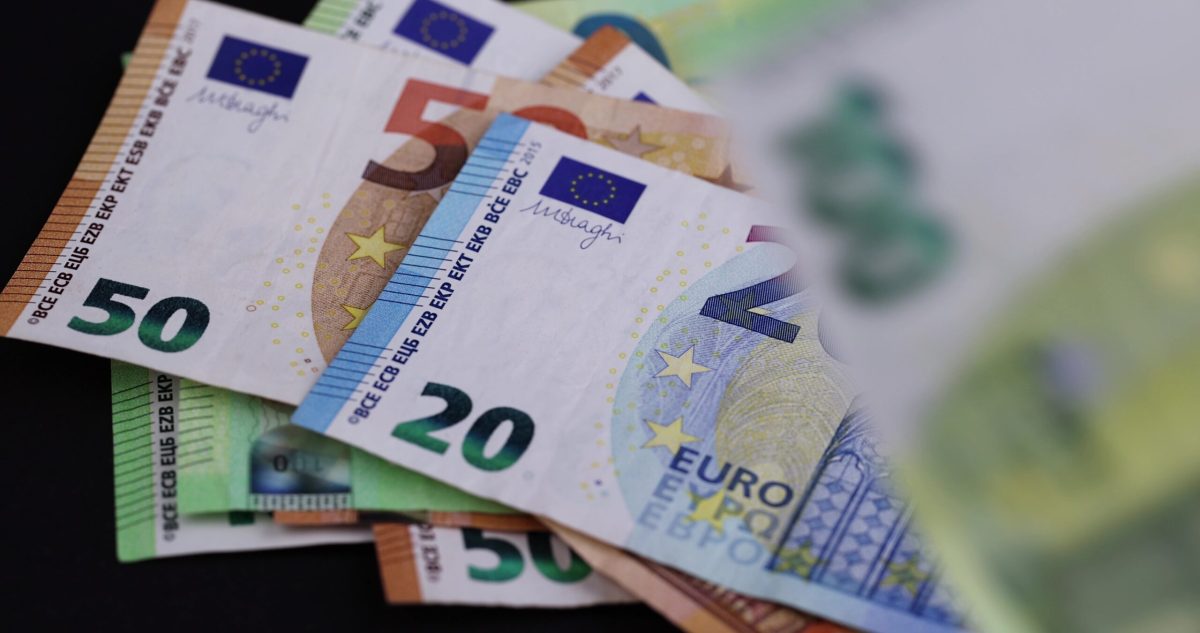 Vecteezy put one hundred twenty fifty euro of the european union 10457225 scaled.jpg