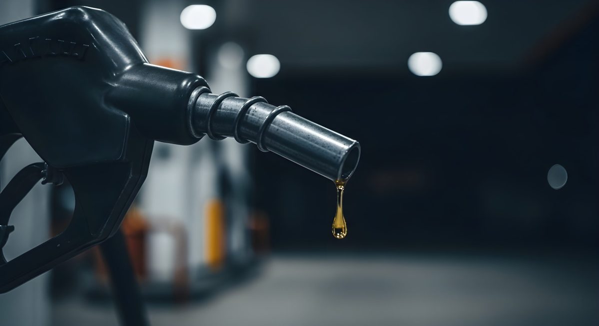 Vecteezy golden drop of fuel dripping from a gas pump nozzle at a 78528247 3 scaled.jpg