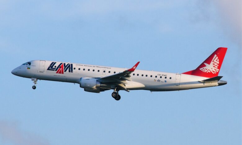 LAM Mozambique Embraer 190 C9 EMC.jpg